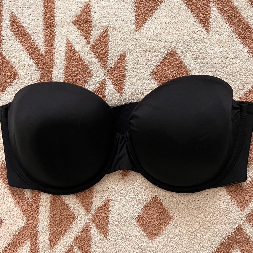 Victoria Secret Black Strapless Bra